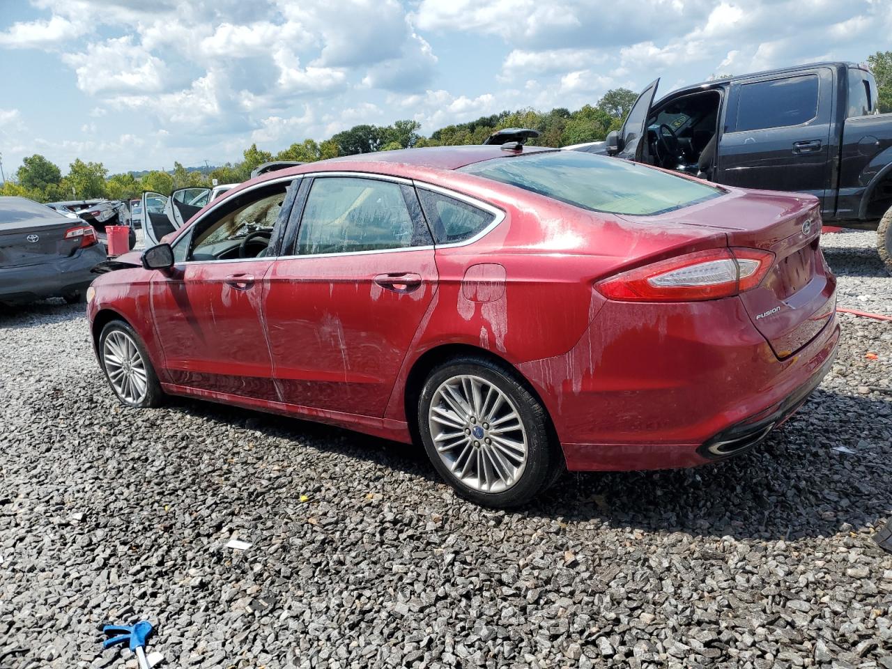 FORD FUSION SE