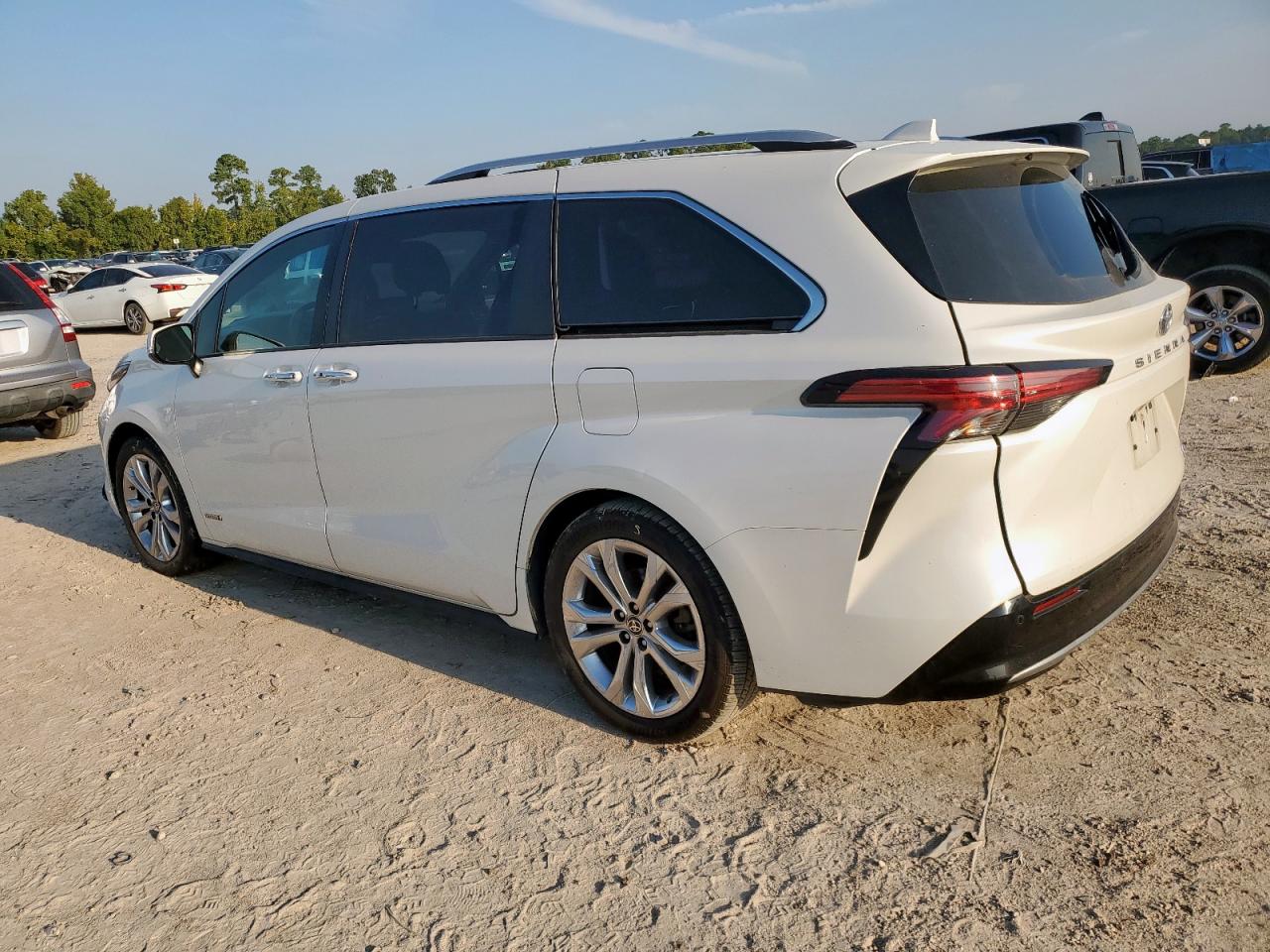 TOYOTA SIENNA LIMITED