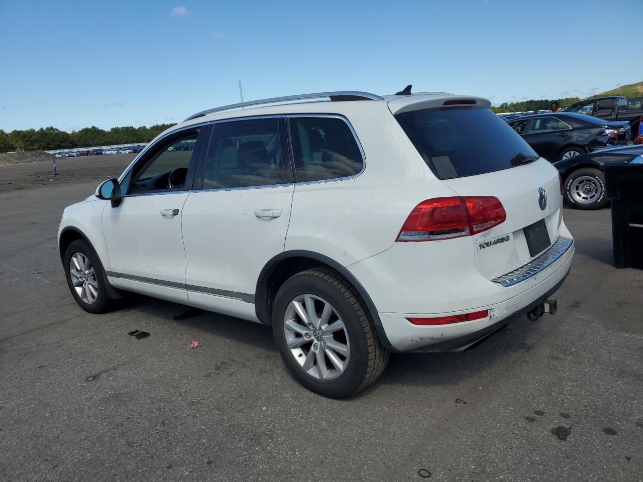 Lot #3310322027 2013 VOLKSWAGEN TOUAREG V6
