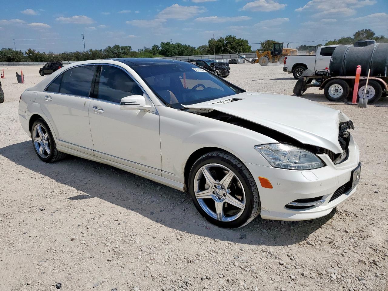 MERCEDES-BENZ S-CLASS 550