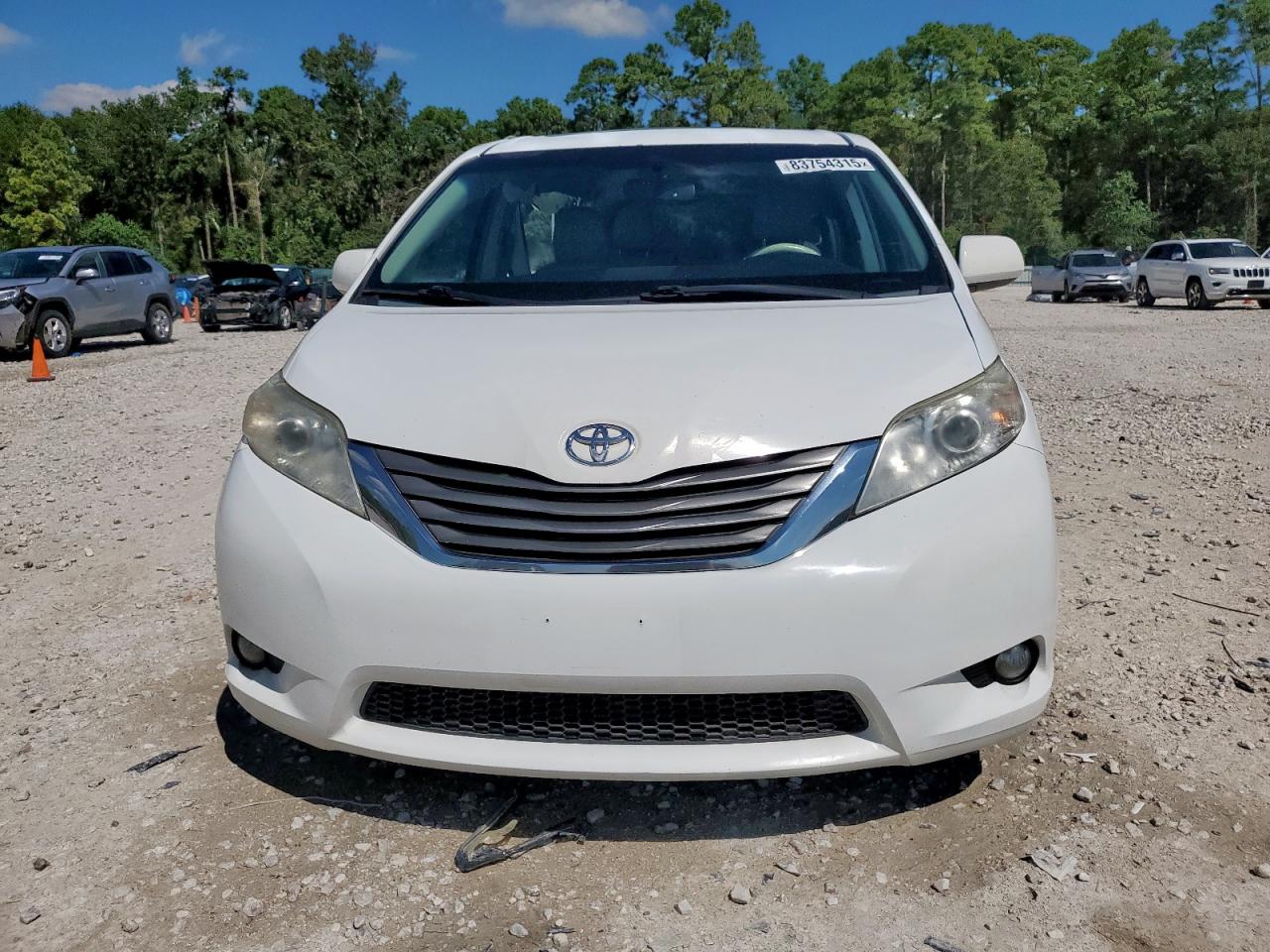 TOYOTA SIENNA XLE