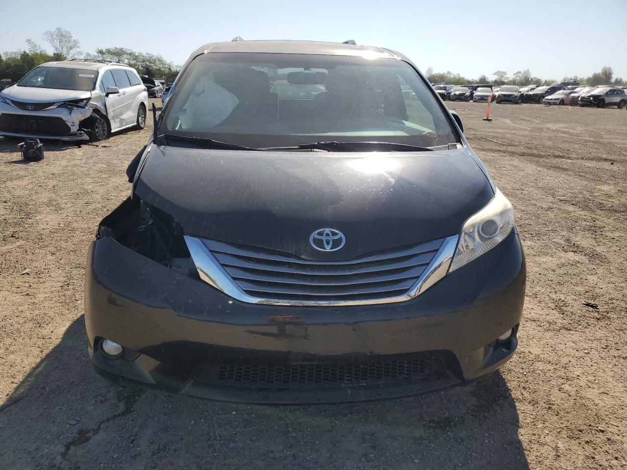 TOYOTA SIENNA XLE