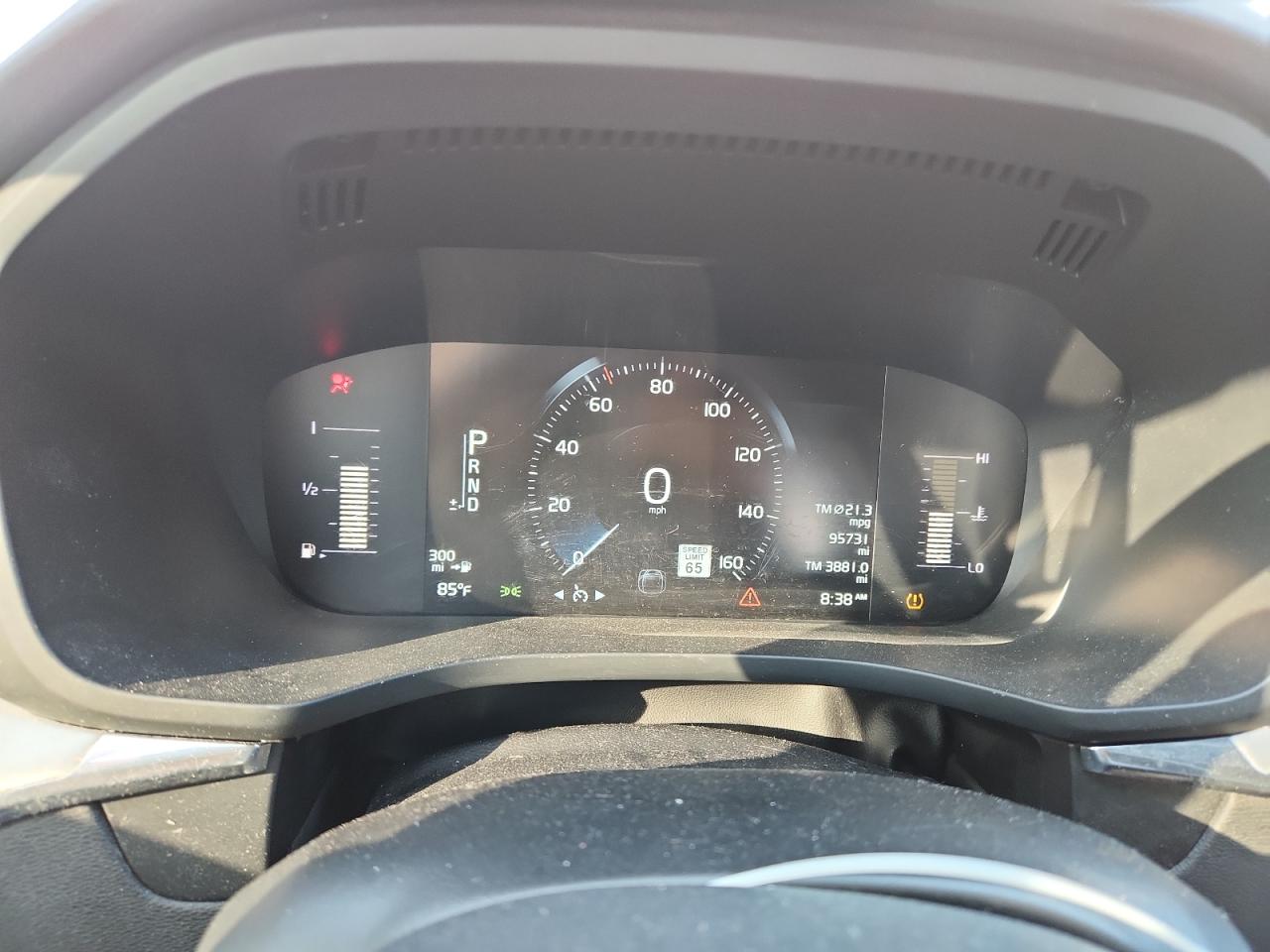 VOLVO XC60 T5 MOMENTUM