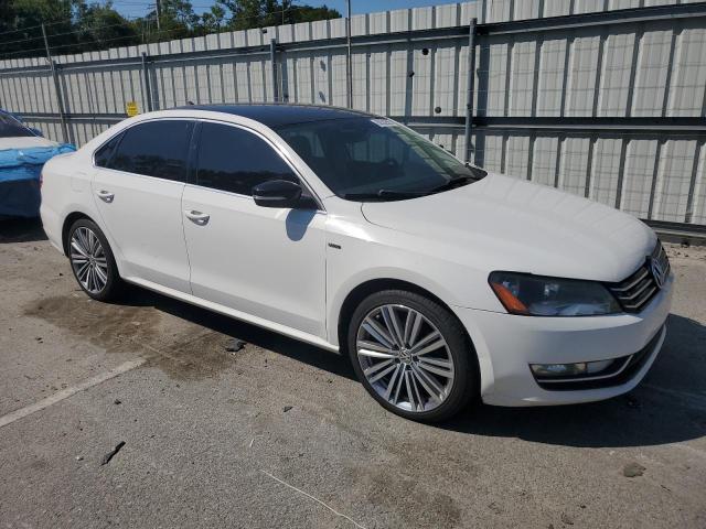 2015 VOLKSWAGEN PASSAT SE 1VWBT7A31FC108133