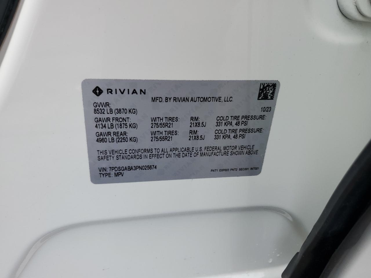 RIVIAN R1S ADVENTURE