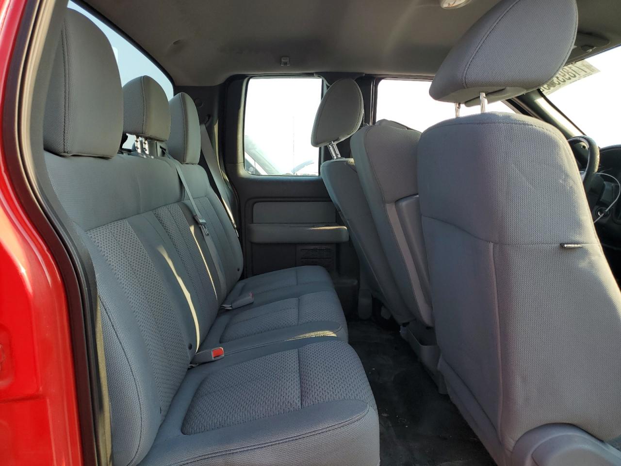 FORD F-150 SUPER CAB