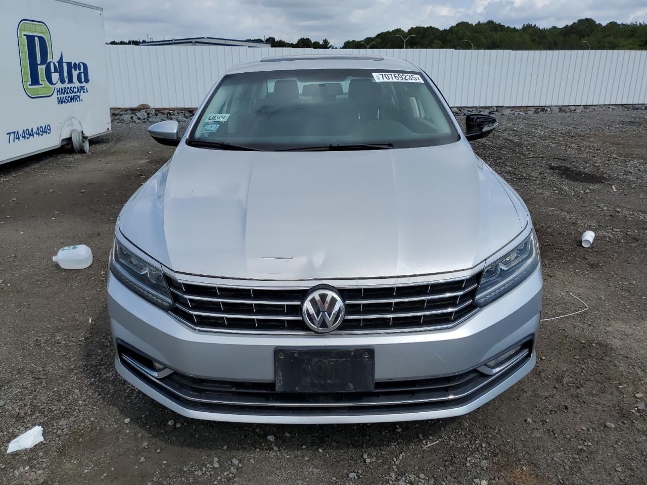 VOLKSWAGEN PASSAT SE