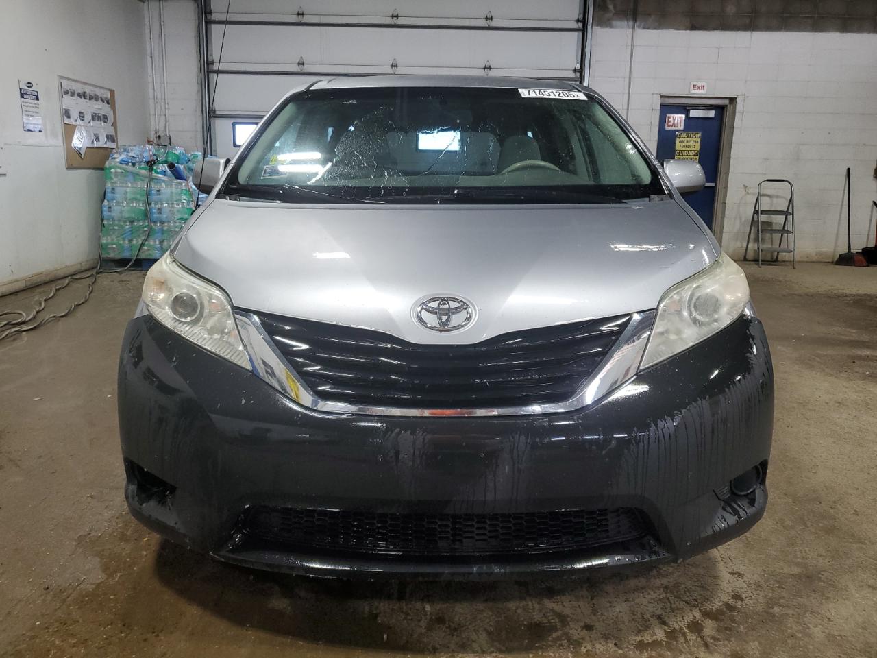 Lot #3280452221 2012 TOYOTA SIENNA LE