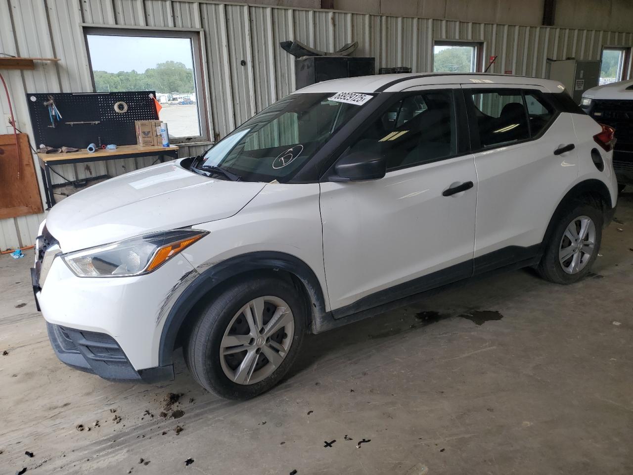 NISSAN KICKS S