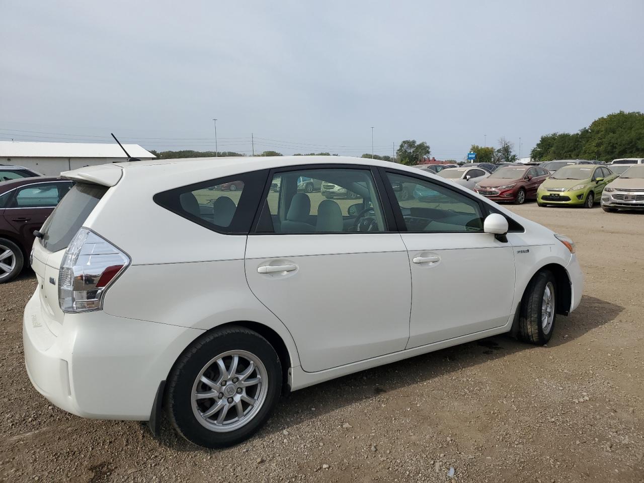 TOYOTA PRIUS V