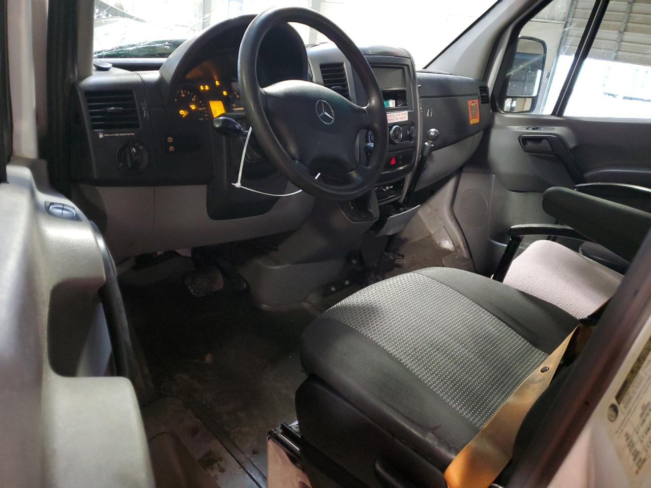 MERCEDES-BENZ SPRINTER 2500