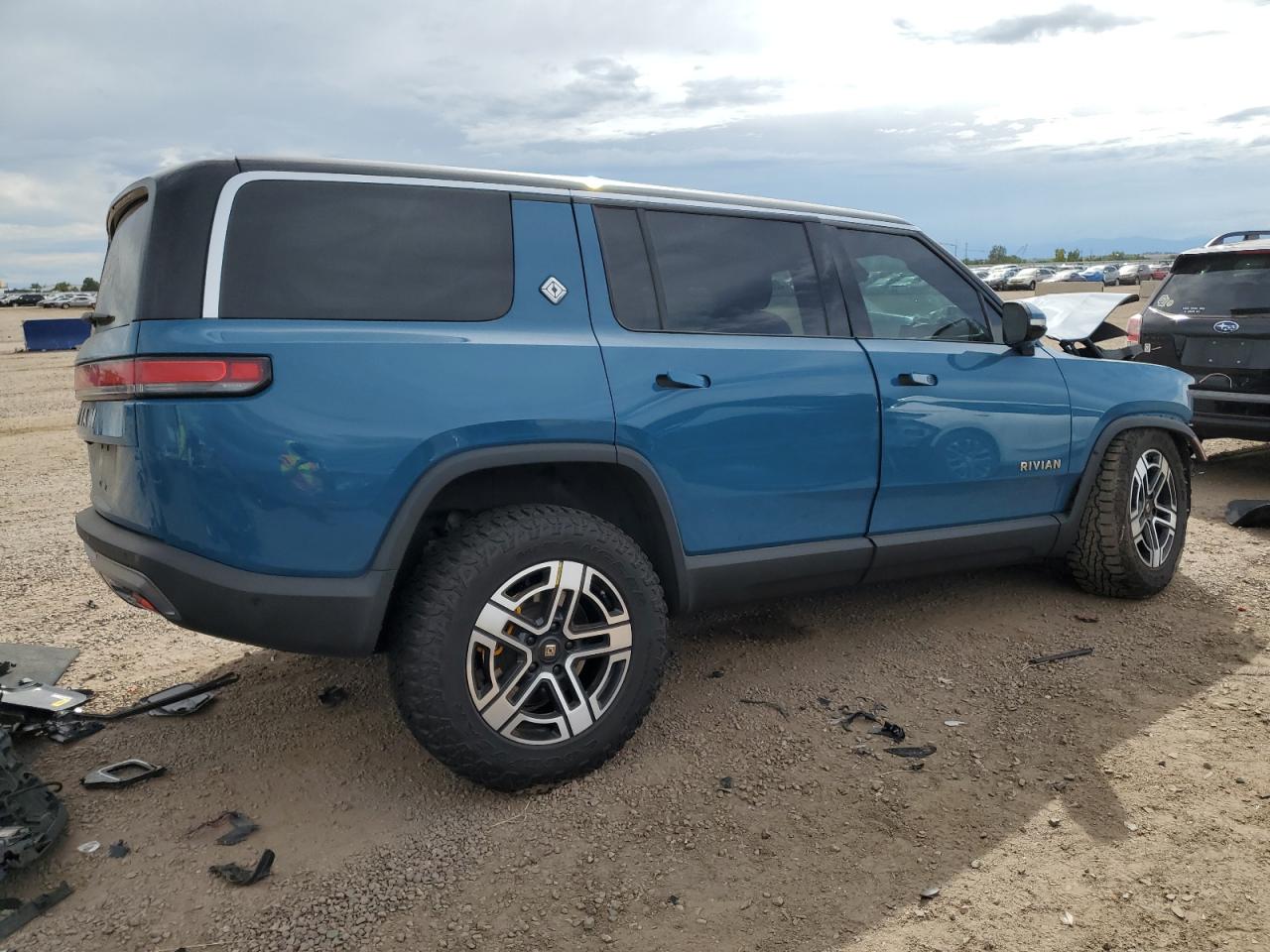 RIVIAN R1S LAUNCH EDITION