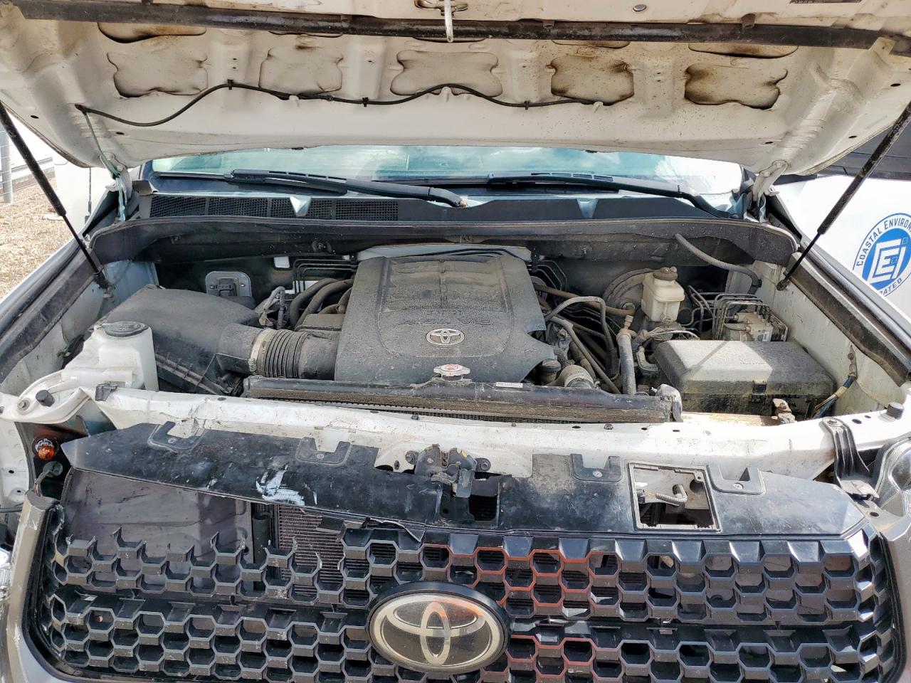 TOYOTA TUNDRA DOUBLE CAB SR