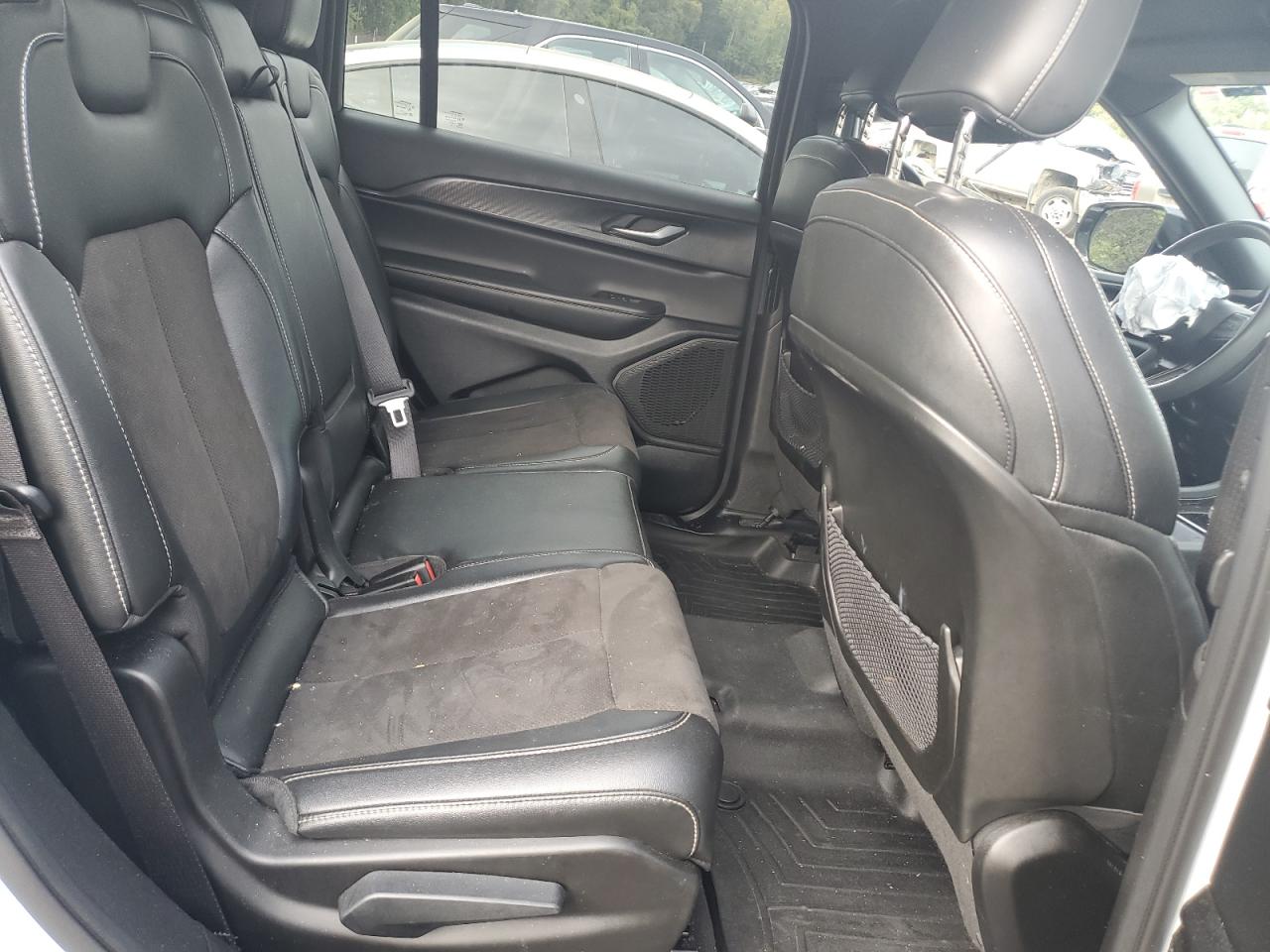 JEEP GRAND CHEROKEE L LAREDO