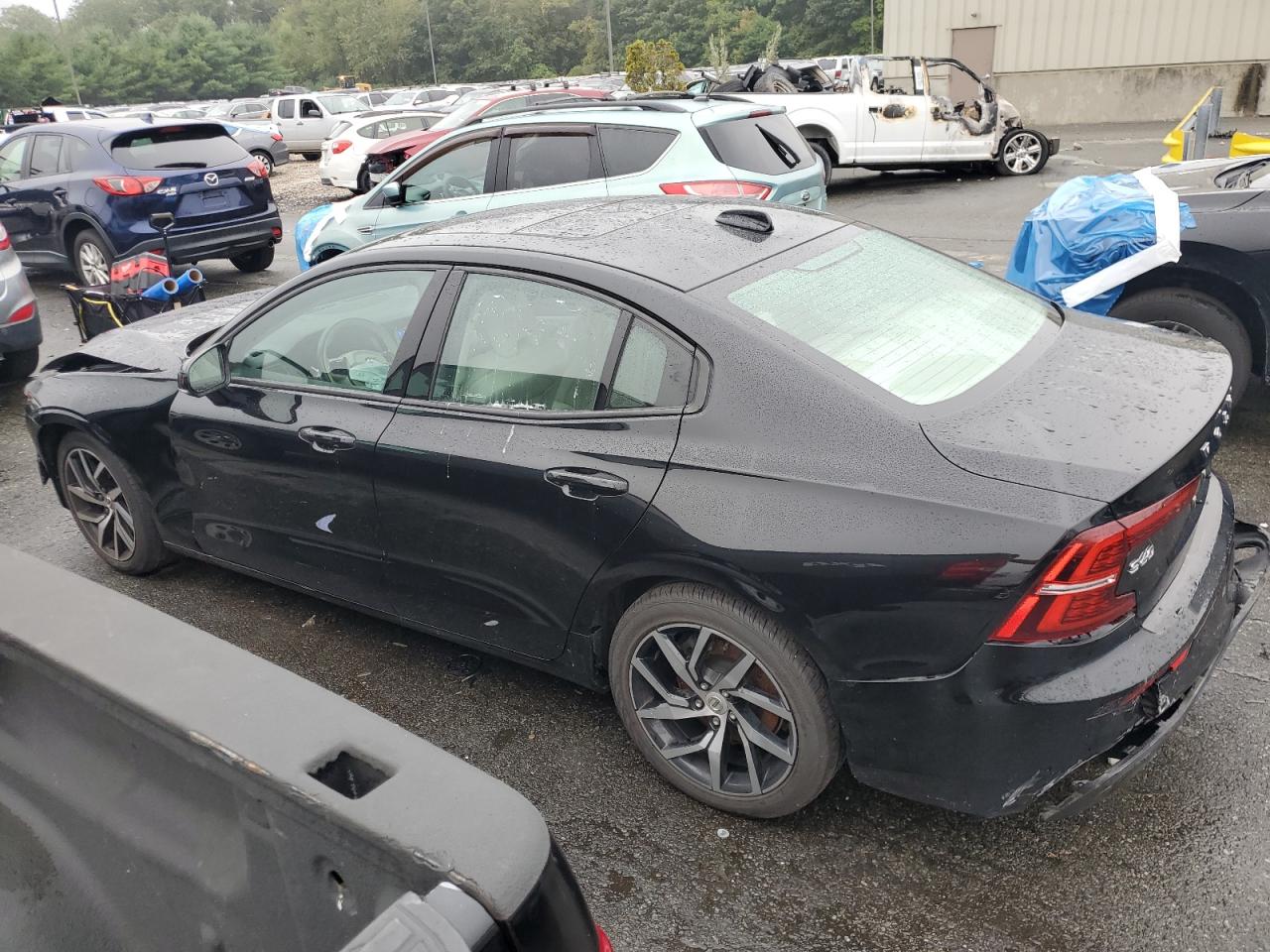 VOLVO S60 T5 MOMENTUM