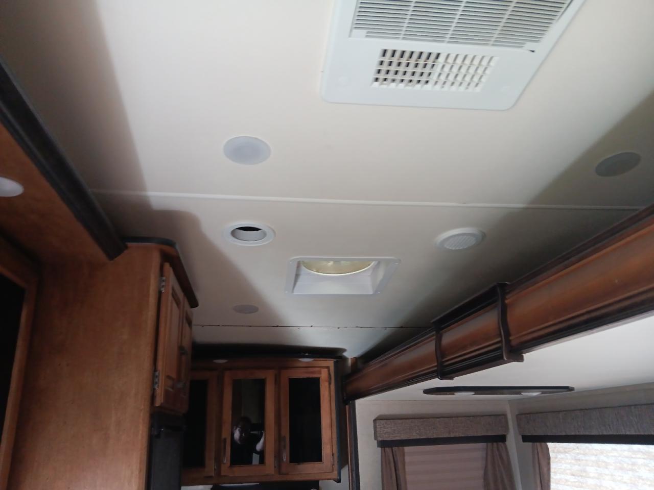 Lot #3269828675 2016 GRAND DESIGN REFLECTION