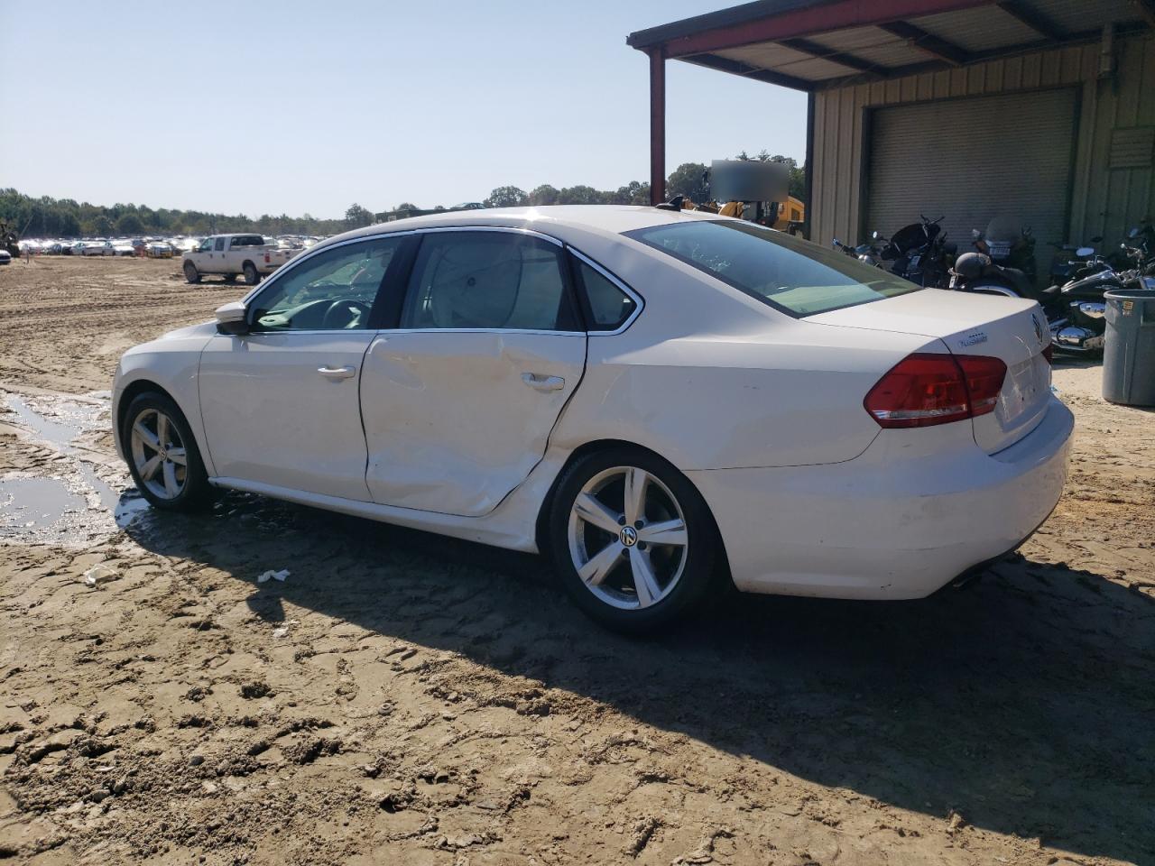 VOLKSWAGEN PASSAT SE