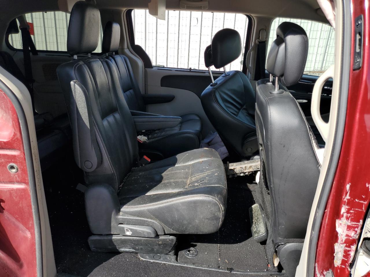 CHRYSLER TOWN & COUNTRY TOURING L