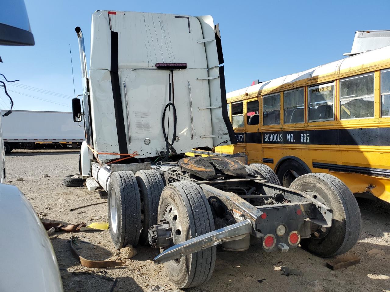 Lot #3297119488 2020 FREIGHTLINER CORONADO
