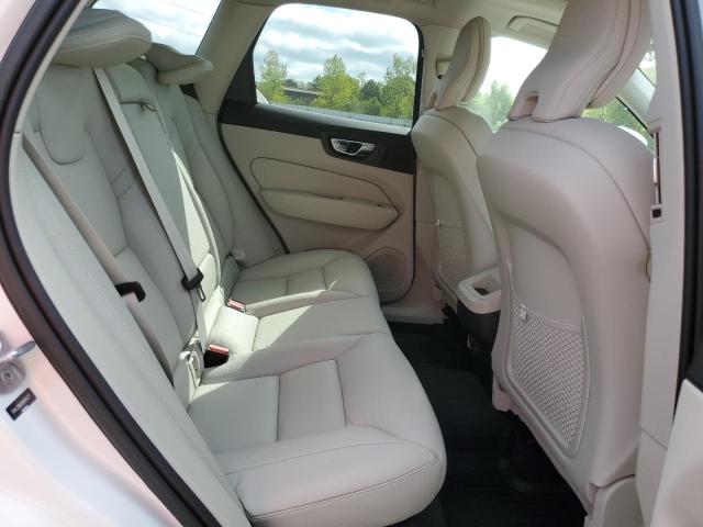 2022 VOLVO XC60 B5 MO YV4L12RK8N1084271