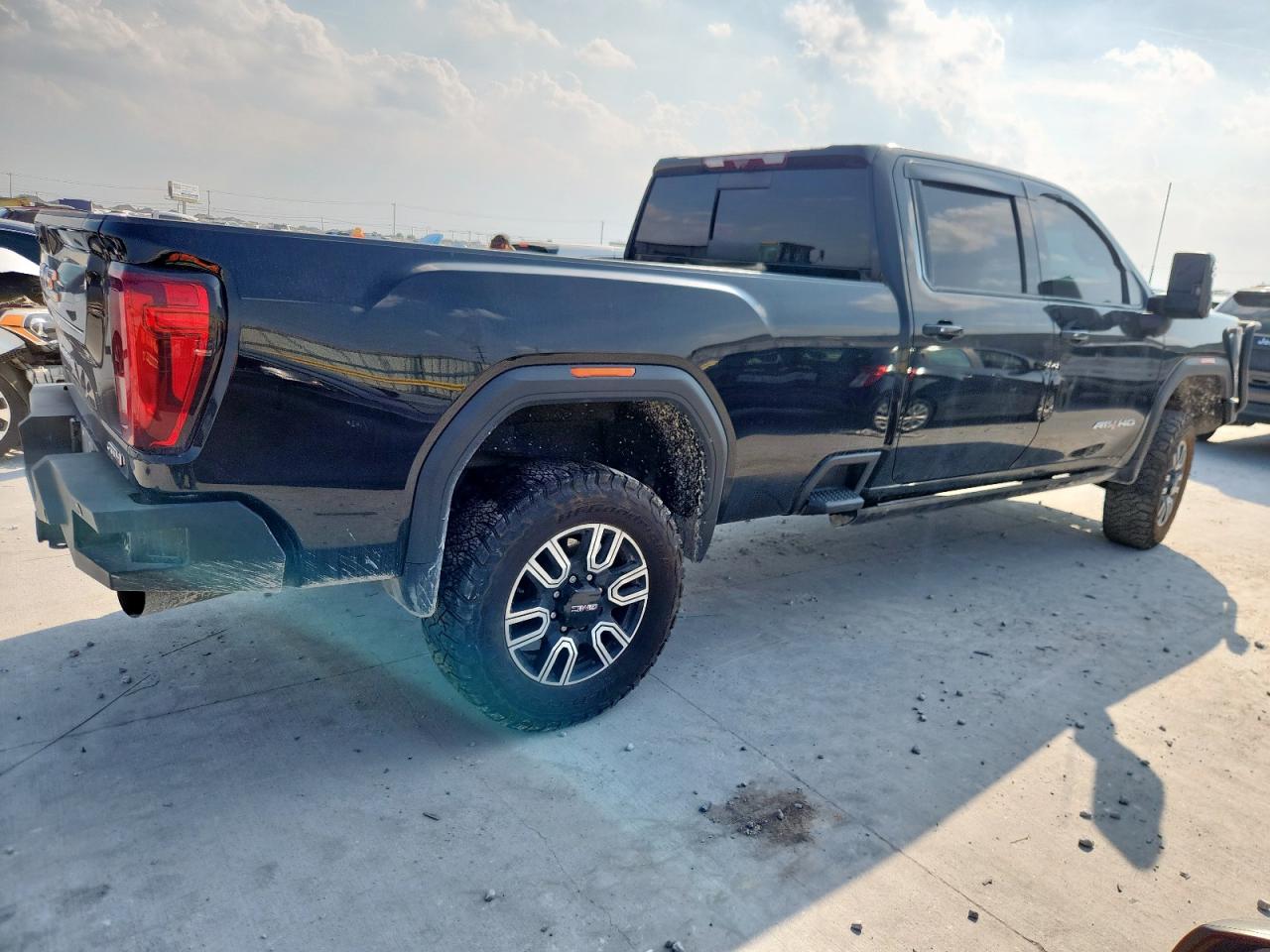 GMC SIERRA K2500 AT4