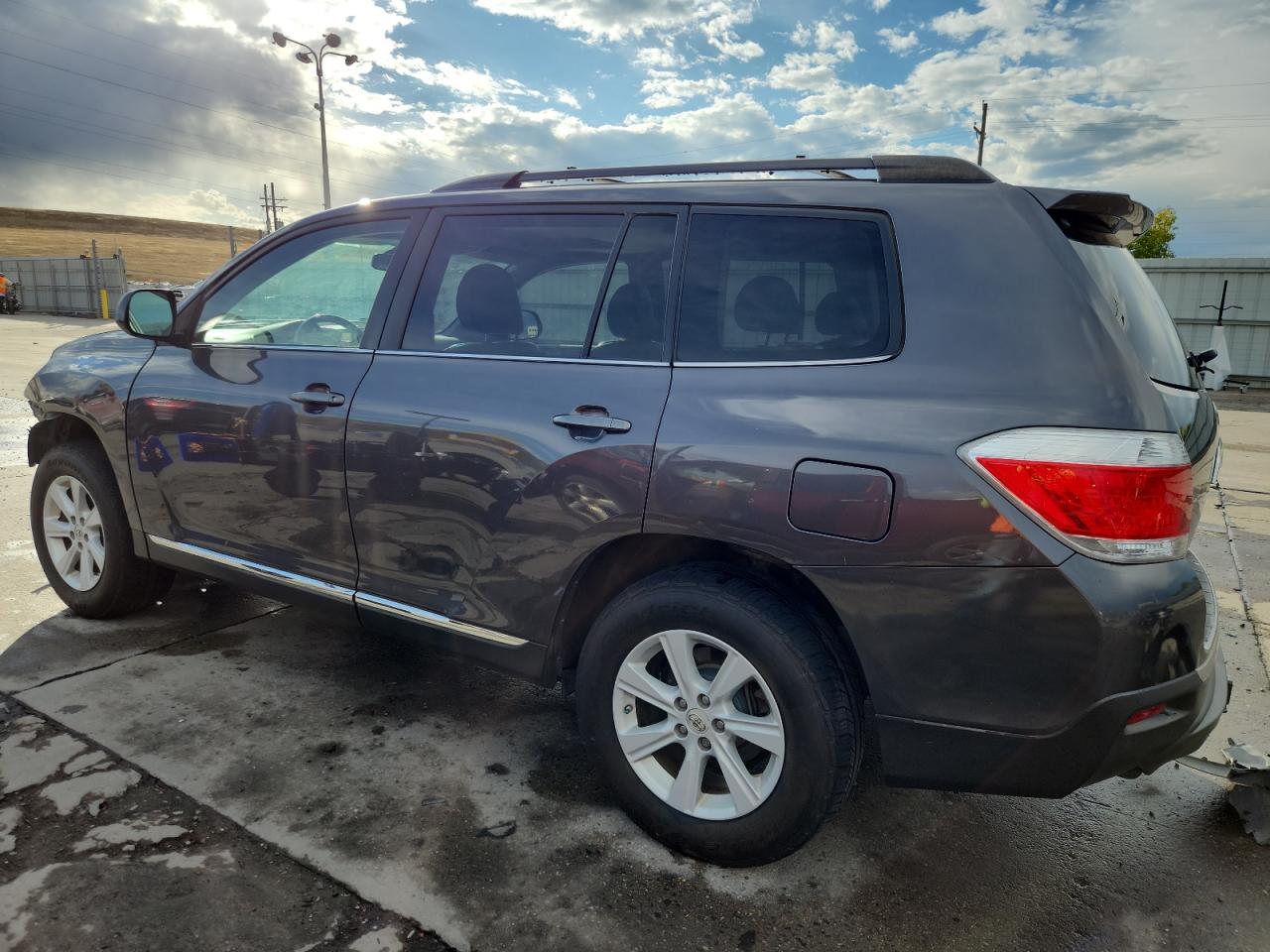 TOYOTA HIGHLANDER BASE