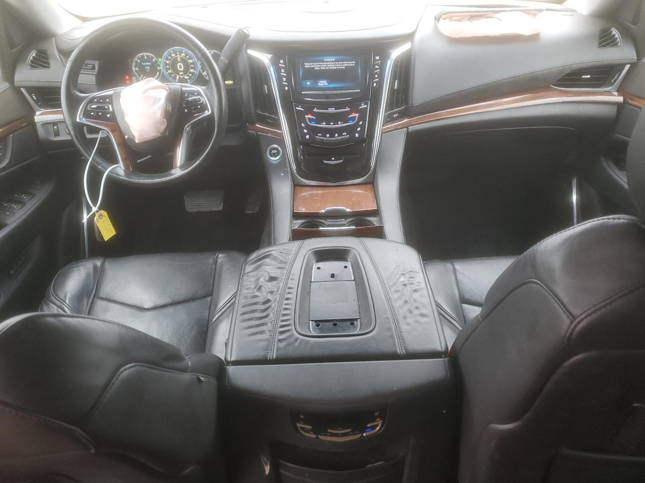 CADILLAC ESCALADE PREMIUM