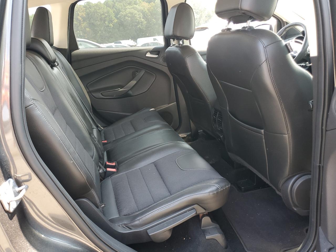 FORD ESCAPE SE