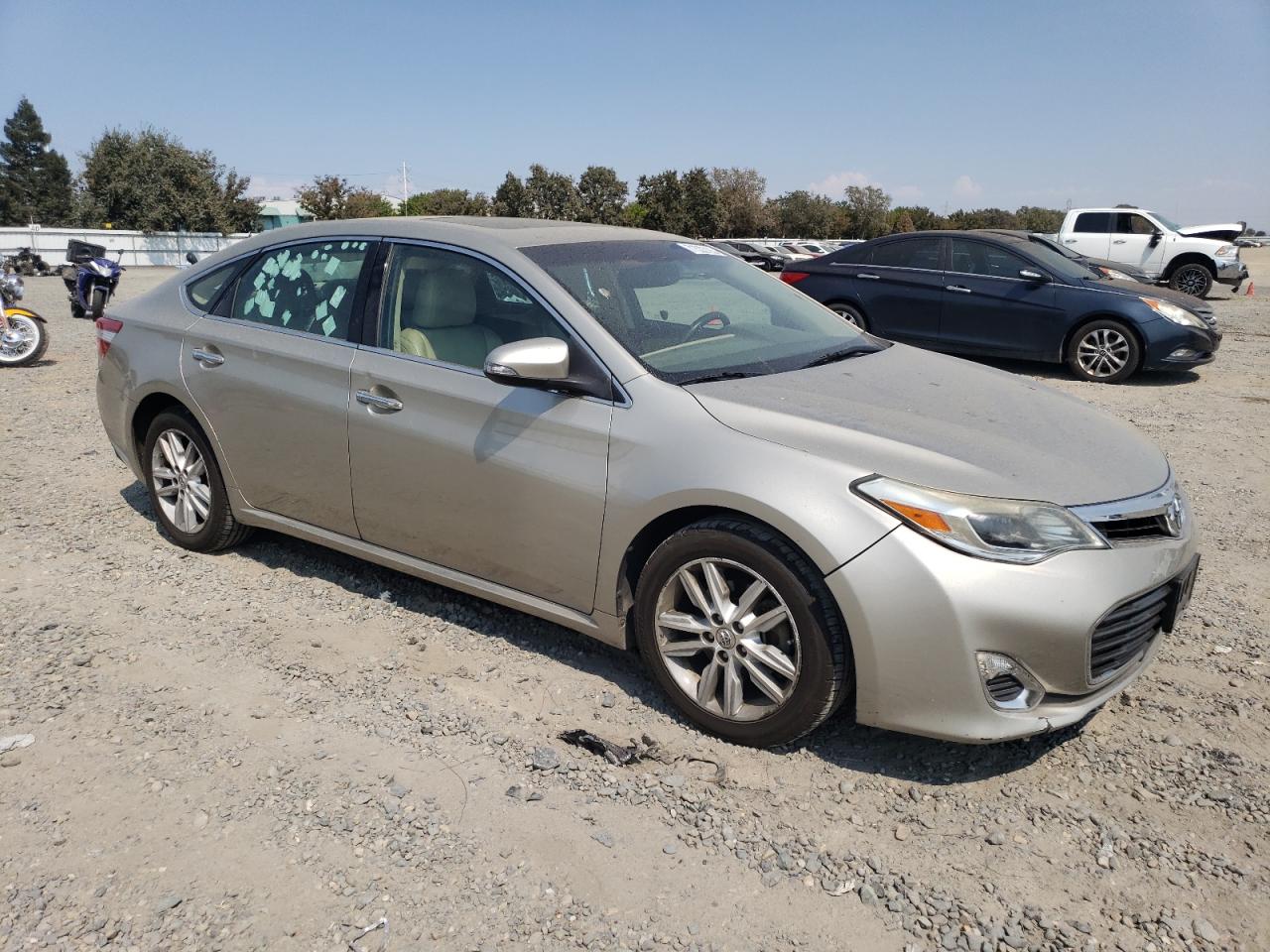 TOYOTA AVALON XLE