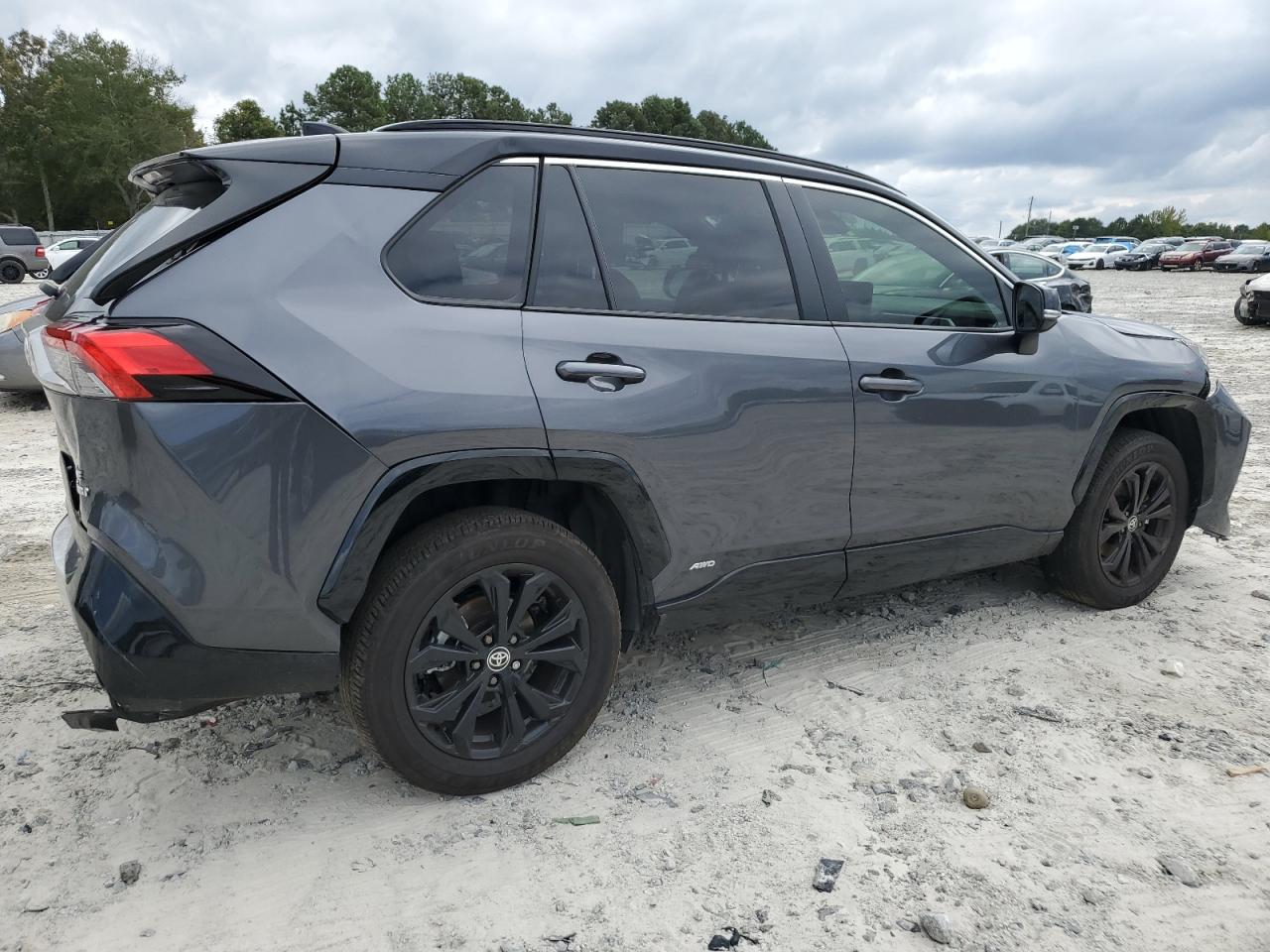 TOYOTA RAV4 XSE