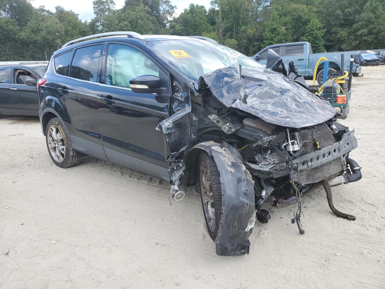 FORD ESCAPE TITANIUM