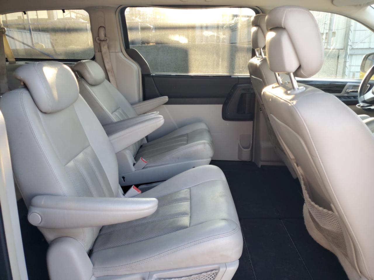 CHRYSLER TOWN & COUNTRY TOURING