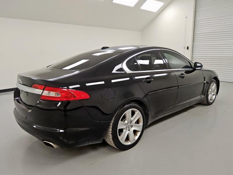 2010 JAGUAR XF LUXURY - SAJWA0FA1AHR57796