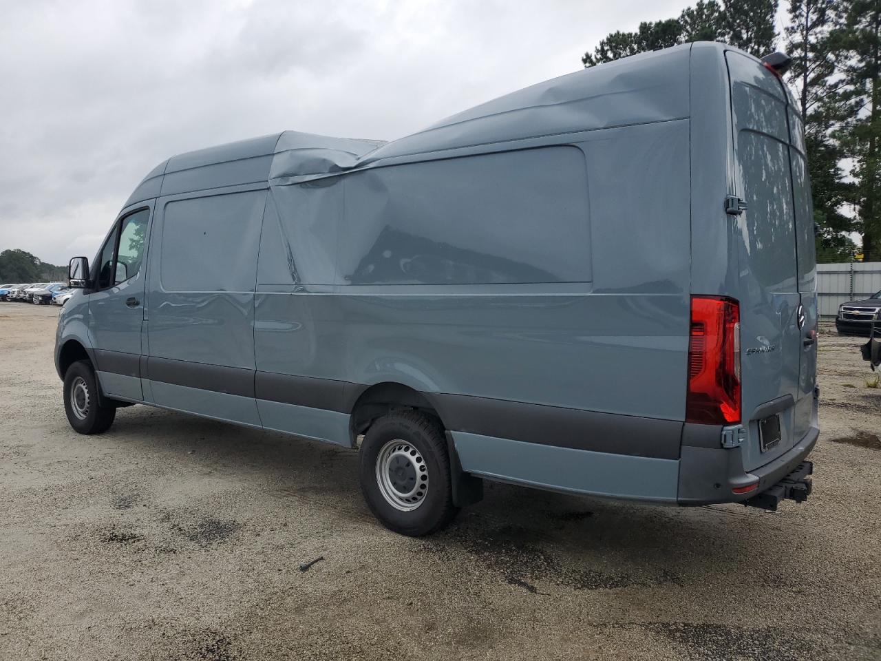 MERCEDES-BENZ SPRINTER 2500