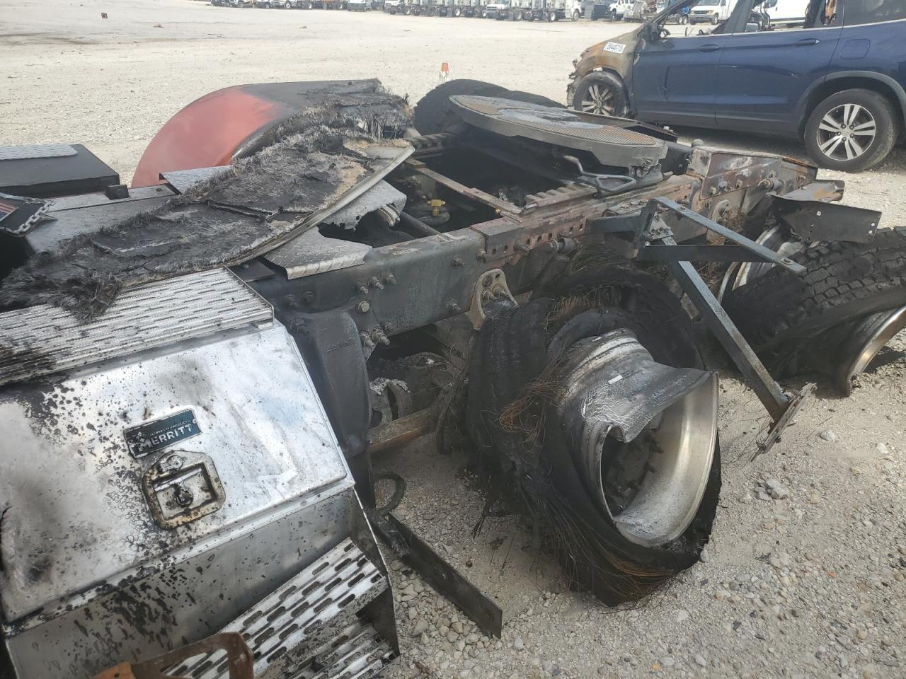 Lot #3298155249 2015 FREIGHTLINER CASCADIA 1