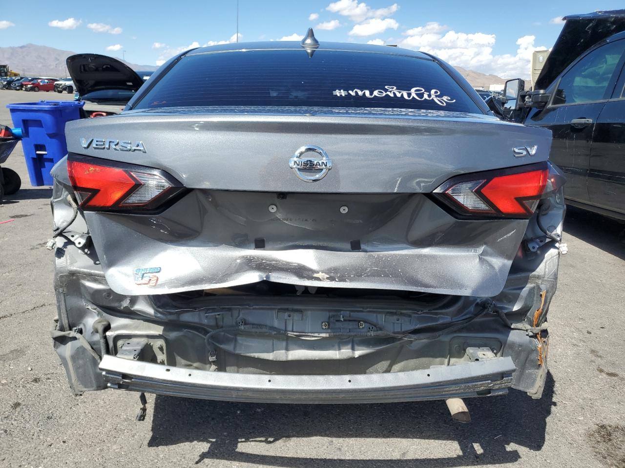 NISSAN VERSA SV