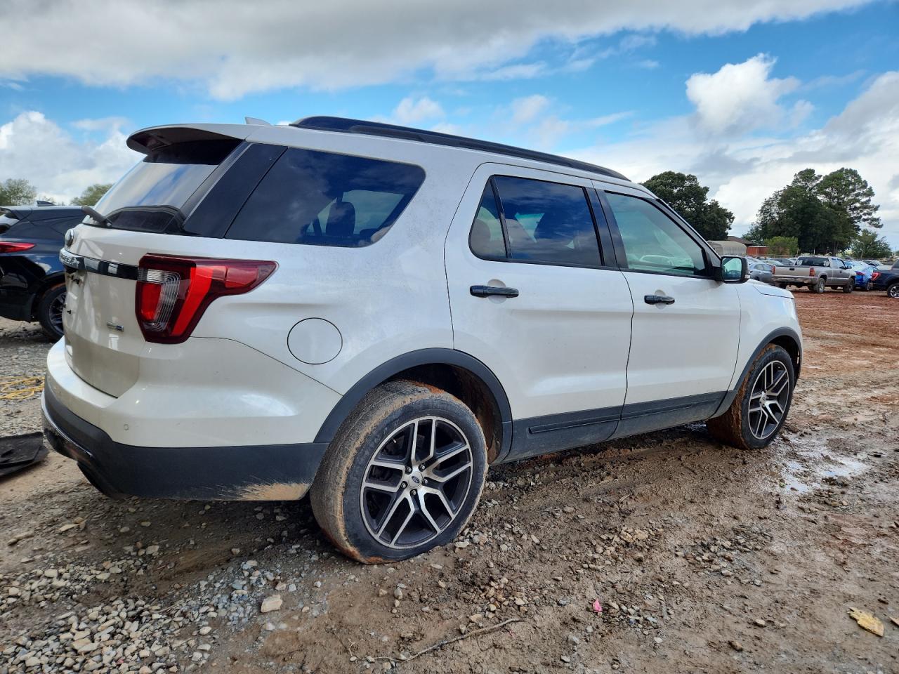FORD EXPLORER SPORT