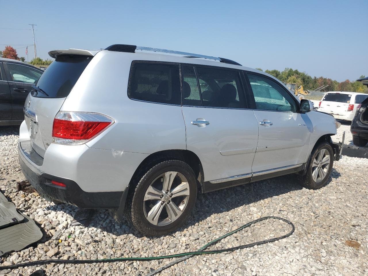 TOYOTA HIGHLANDER LIMITED