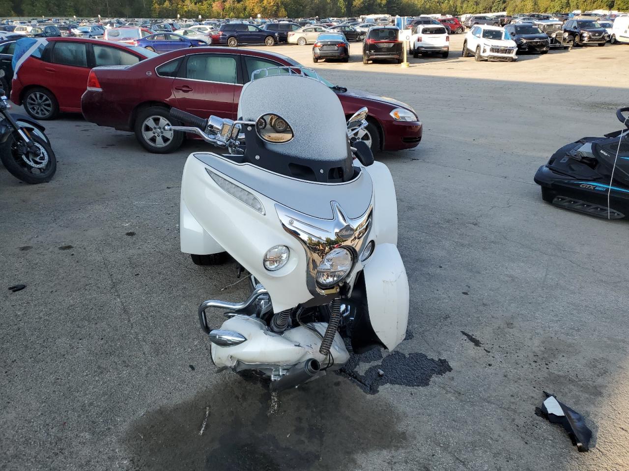 Lot #3301893416 2018 INDIAN MOTORCYCLE CO. ROADMASTER