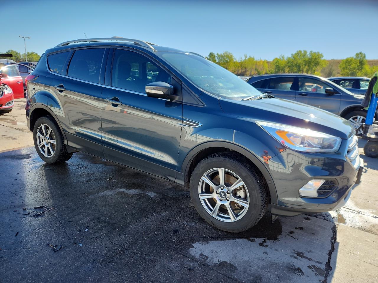 FORD ESCAPE TITANIUM