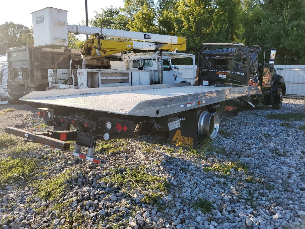 Lot #3234793408 2025 HINO HINO L6