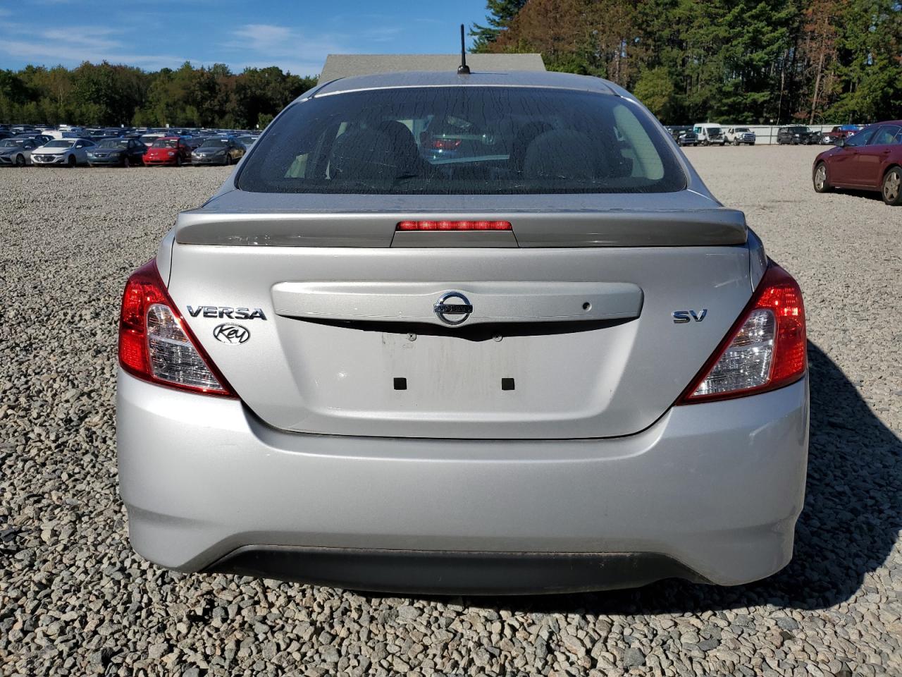 NISSAN VERSA S