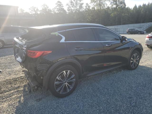 2017 INFINITI QX30 BASE SJKCH5CR3HA025555