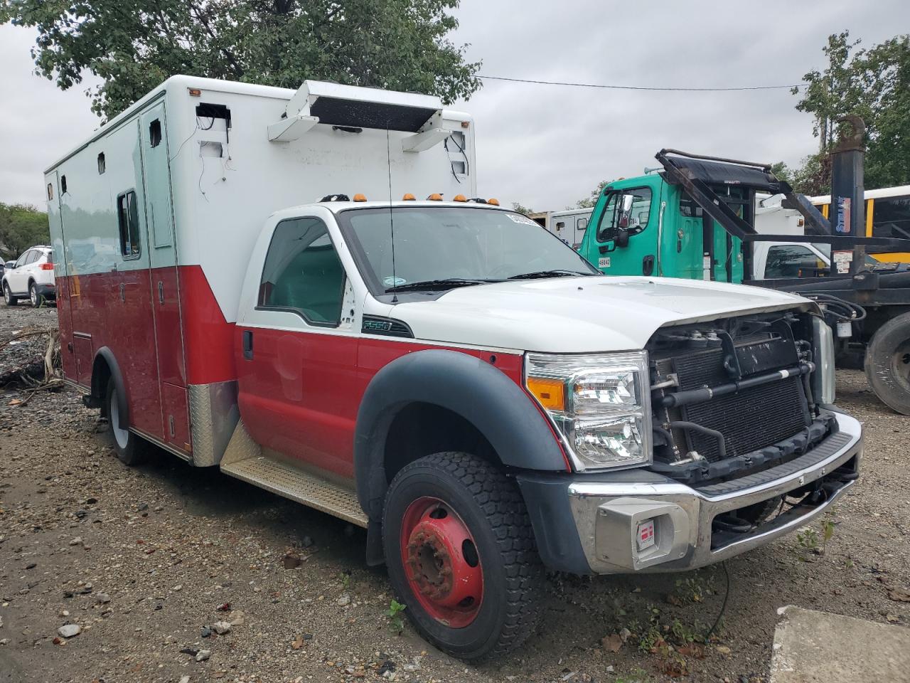 FORD F-550 SUPER DUTY