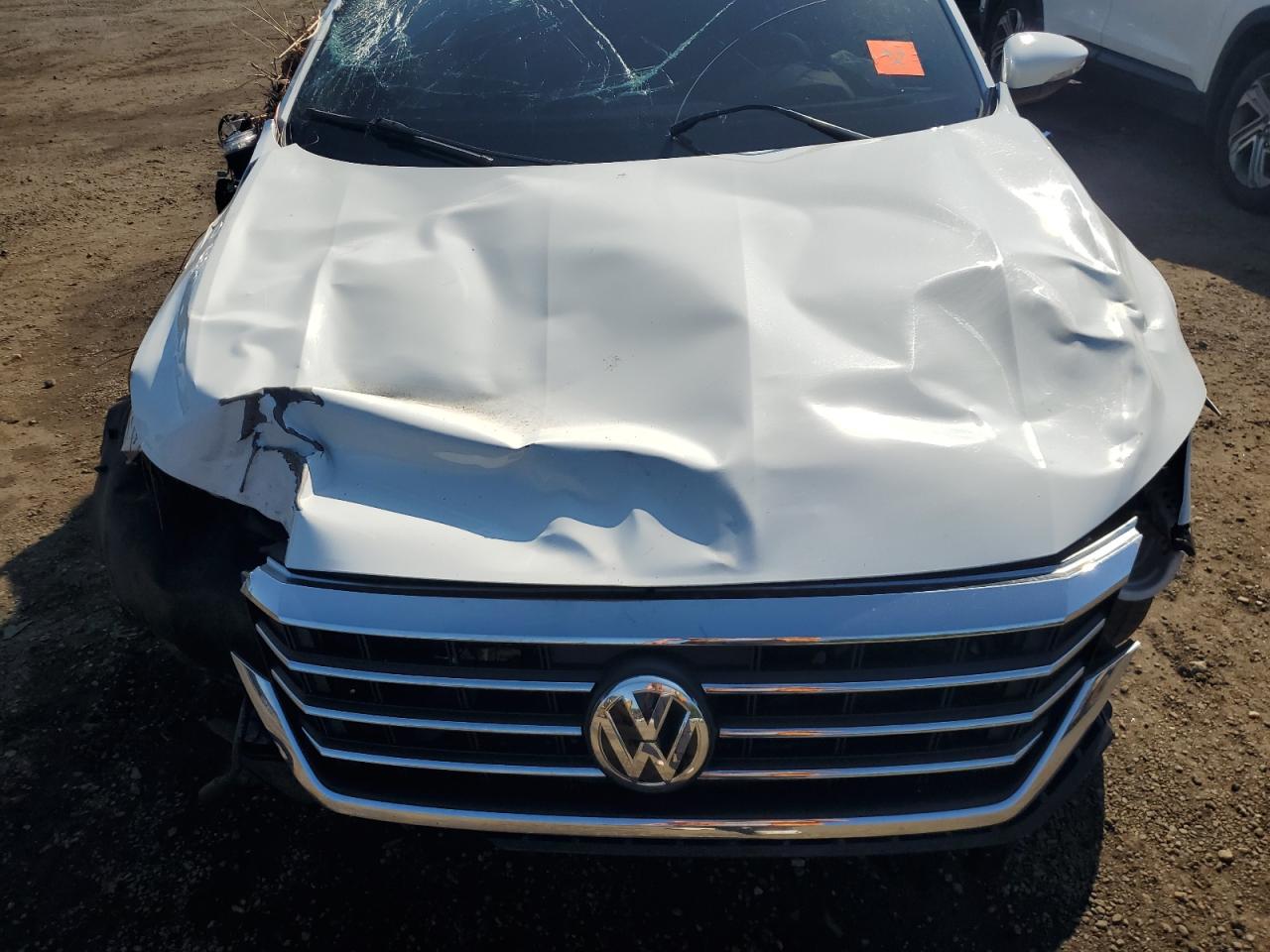 VOLKSWAGEN PASSAT SE