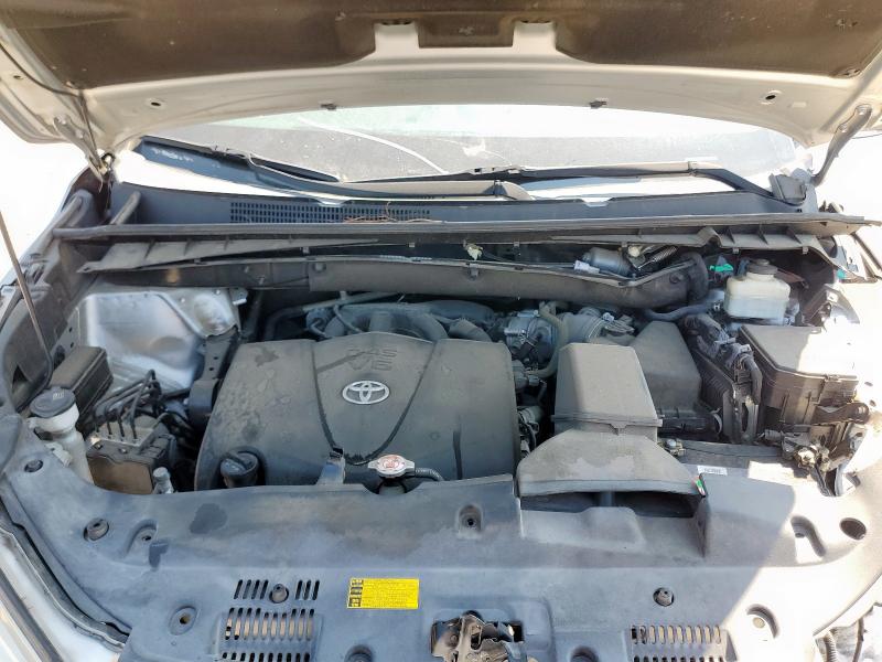 2018 TOYOTA HIGHLANDER SE 5TDJZRFH2JS498308