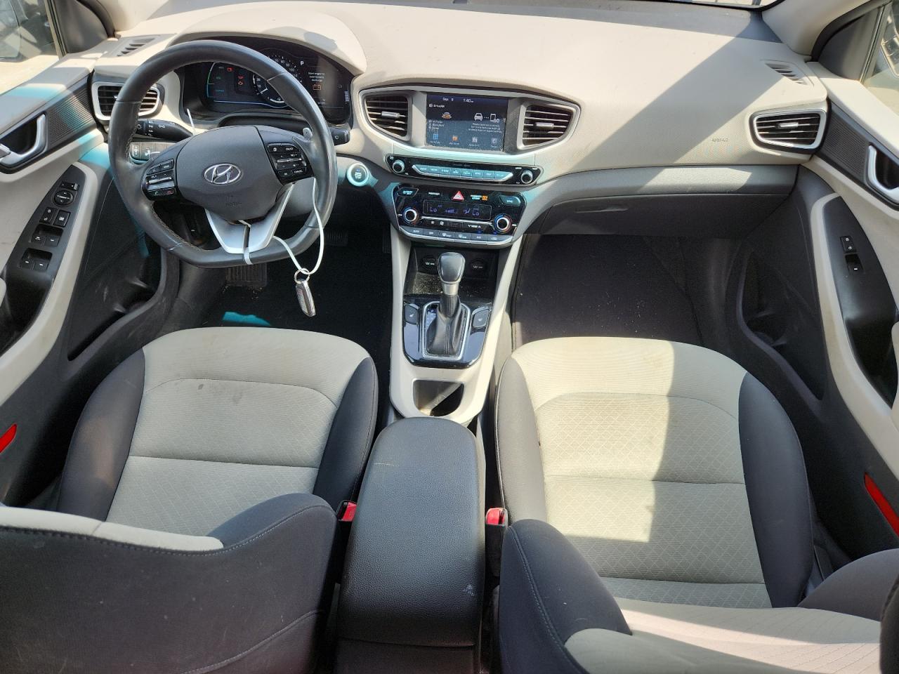 HYUNDAI IONIQ SEL