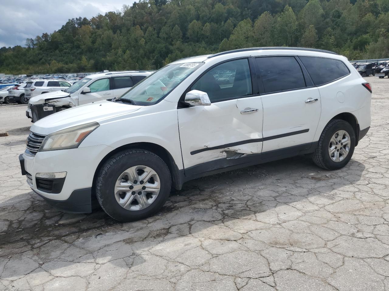 CHEVROLET TRAVERSE LS