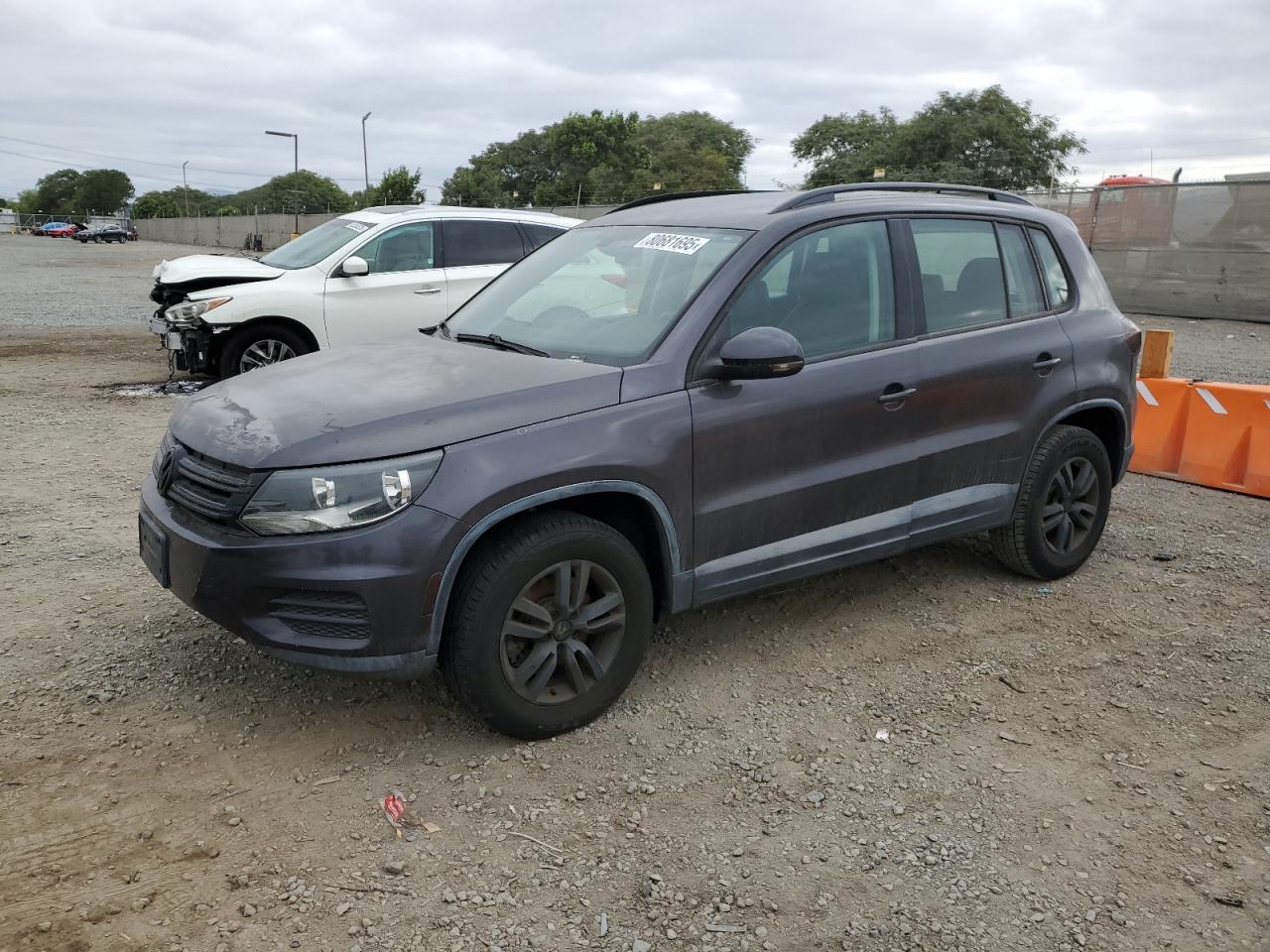 VOLKSWAGEN TIGUAN S