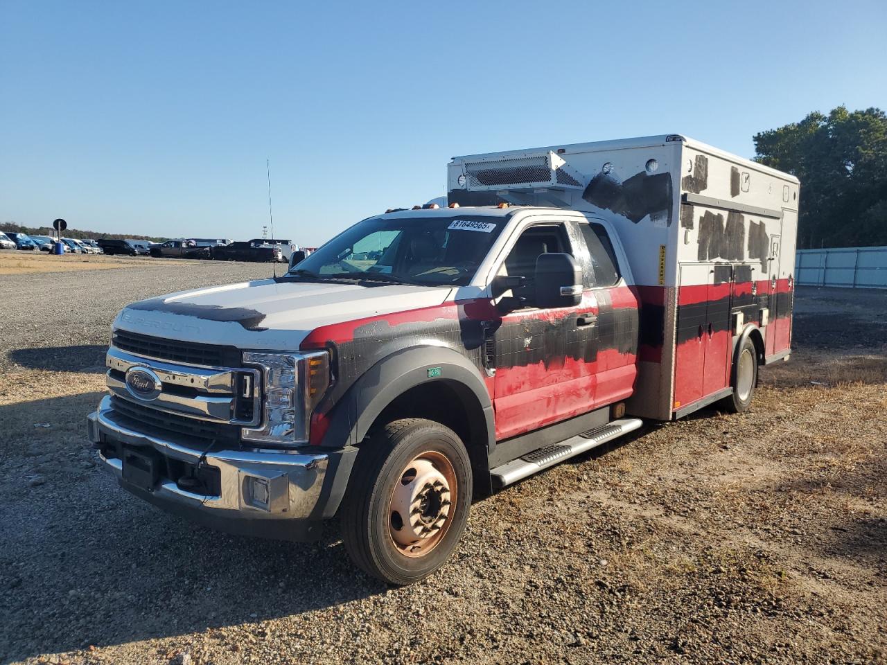 FORD F-550 SUPER DUTY